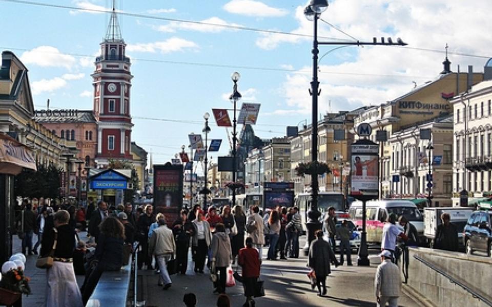 This image shows the busy section of Nevsky Prospekt