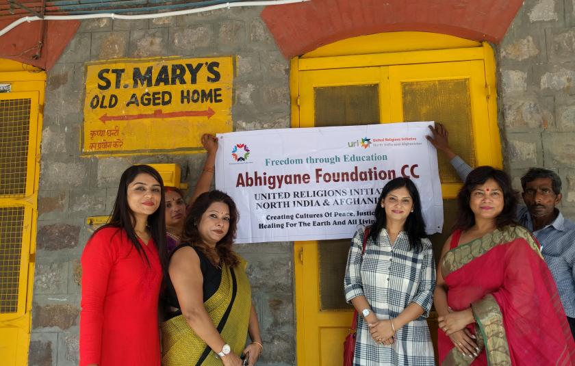 Abhigyane Foundation Old Age Home Visit 