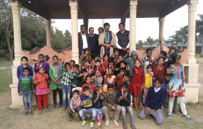 Slideshow: Kathak Dharohar Visits Orphans' Shelter