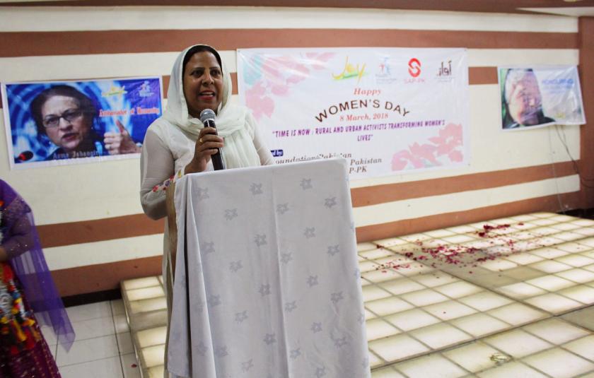 Photo of a Pakistani woman speaking