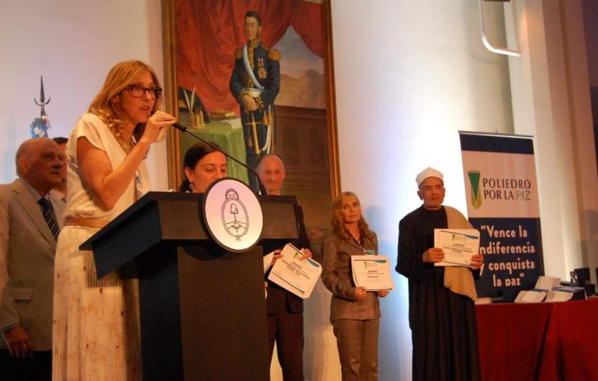 Bridges Builders CC Receives the Poliedro de la Paz Award