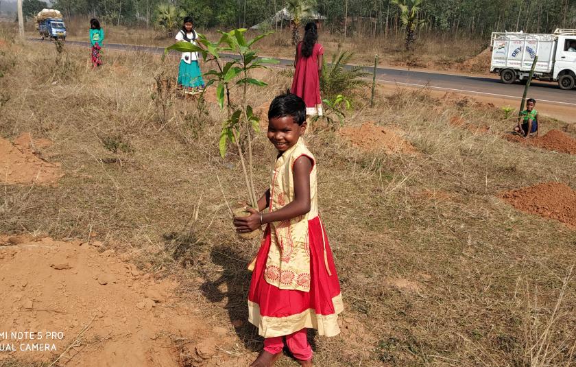 Youth-led URI Groups Plant Trees for the Environment