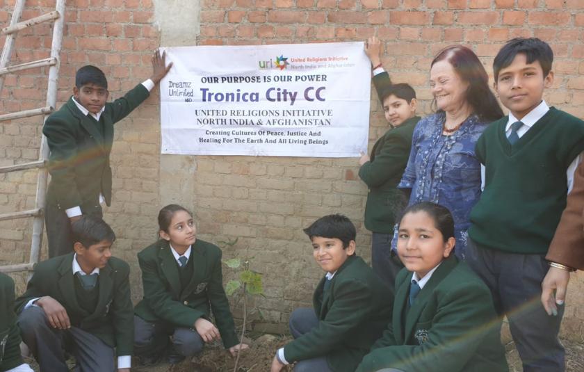 URI members visit environmental school in Delhi