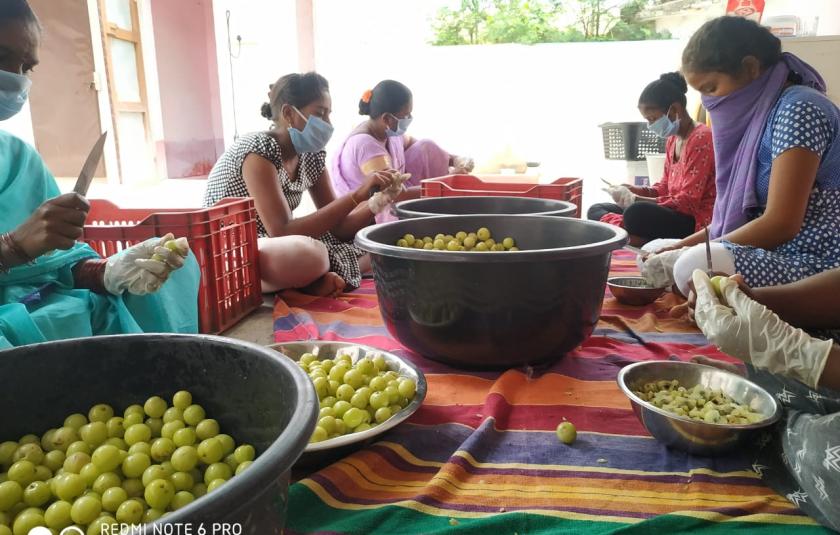 Distributing Fresh Vegetables to Poor Families in Telangana, India