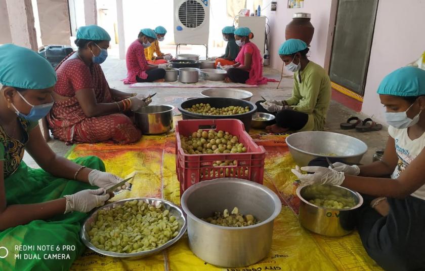 Distributing Fresh Vegetables to Poor Families in Telangana, India