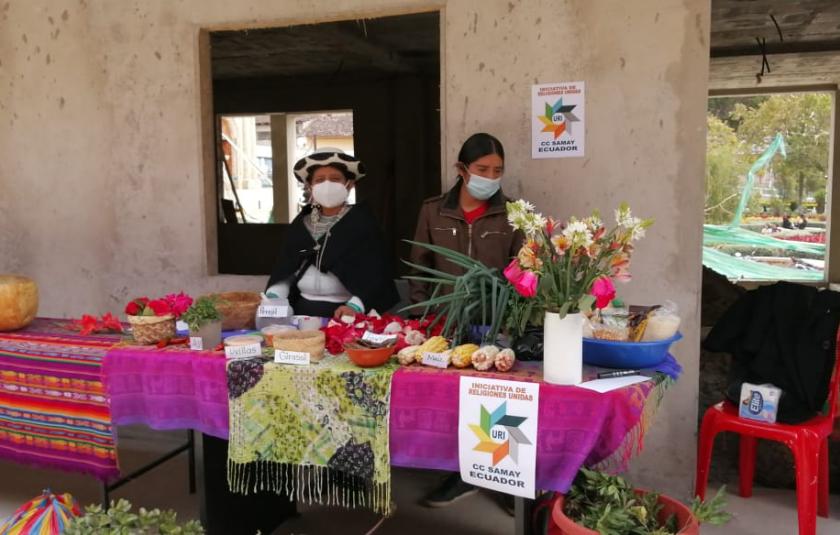 Photo: People selling seeds