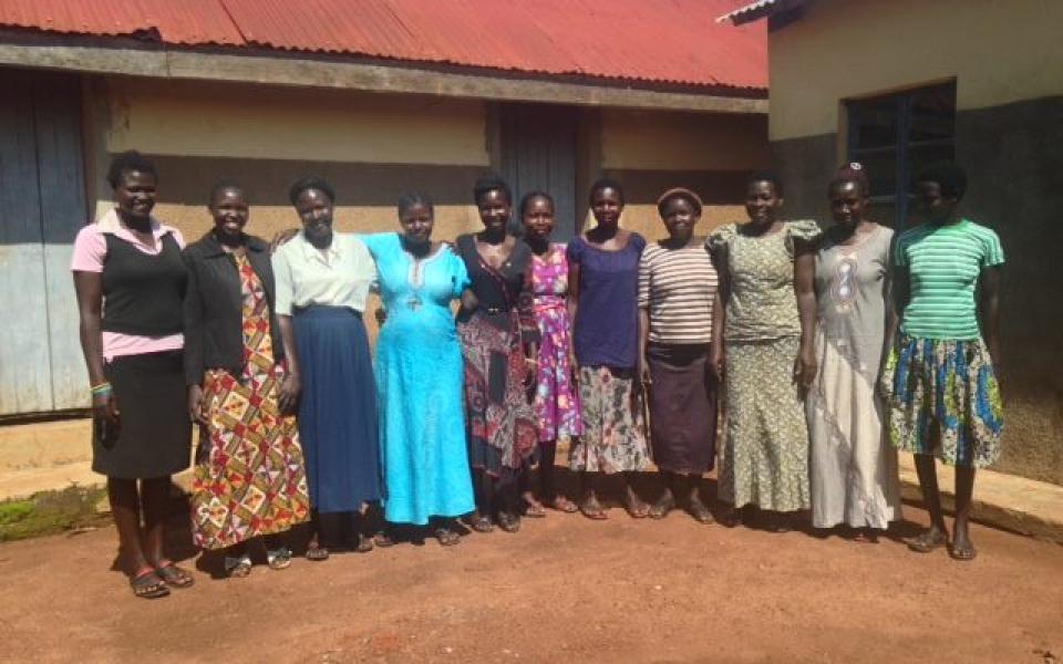 hero_goldenwomenvisioninuganda.jpg