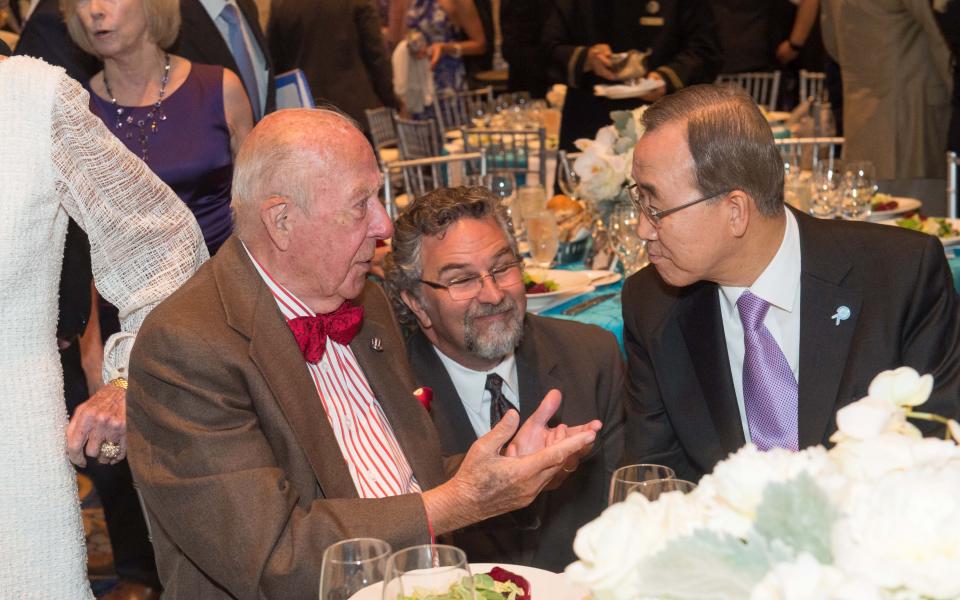 BanKiMoon-GeorgeShultz-VictorK.jpg