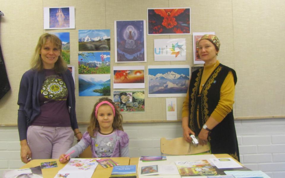 Galina,Heidi and her daughter1.JPG