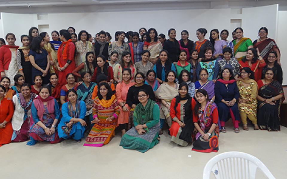LoveCareFoundation-WOmensDay2017_05.jpg