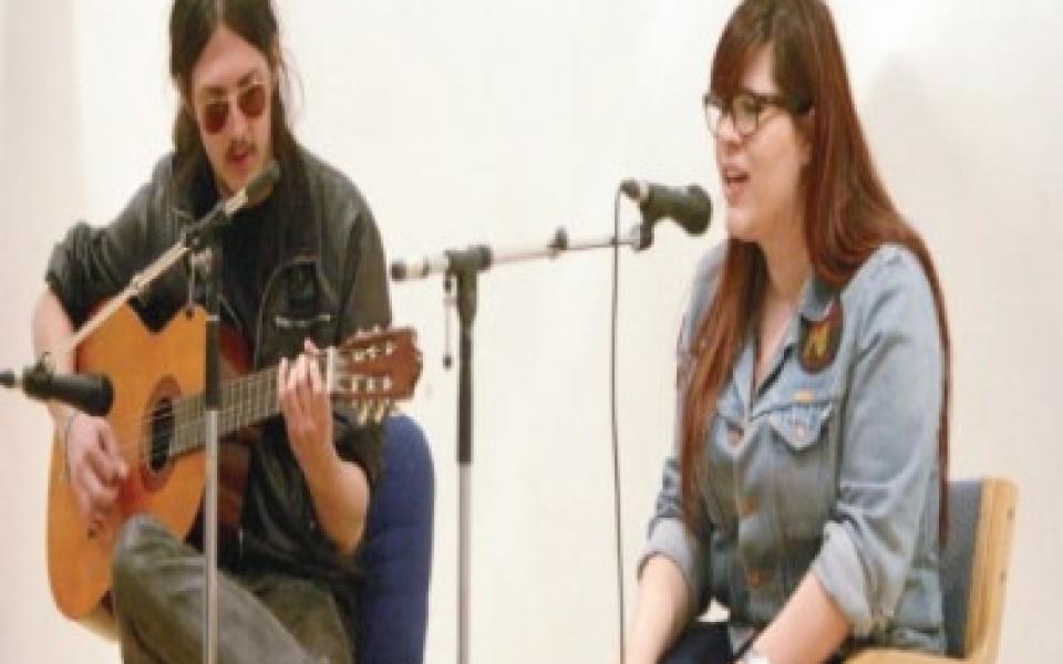 Hala singing