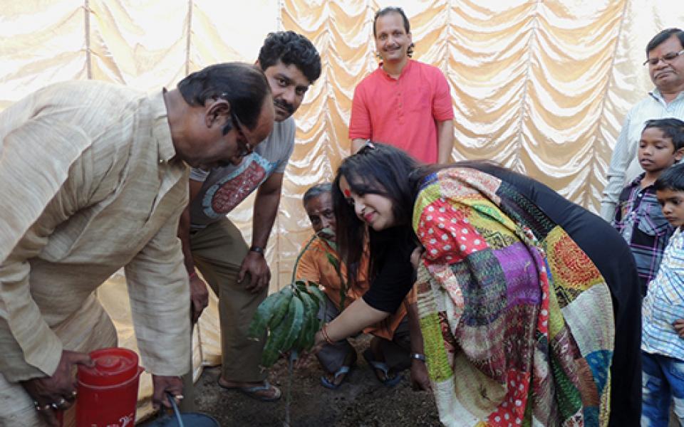 biswadeb-uri-gc-and-staff-generating-support-environment_TreePlanting.jpg