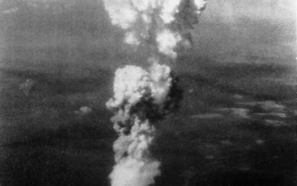 atomic cloud over hiroshima