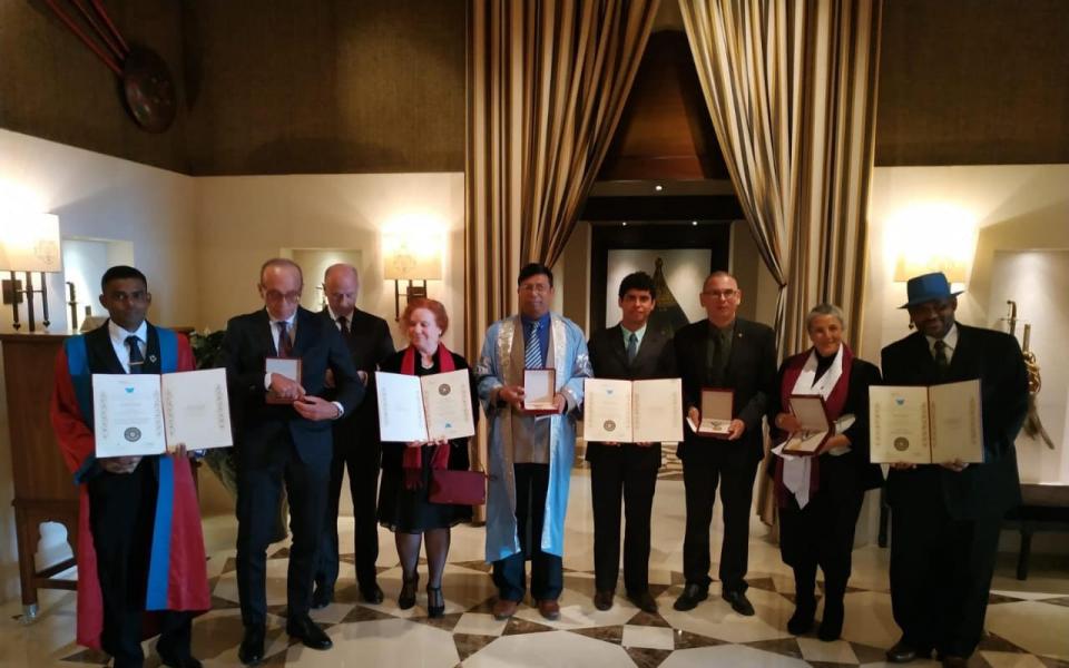 WIHW2019 WINNERS accepting prizes in Jordan