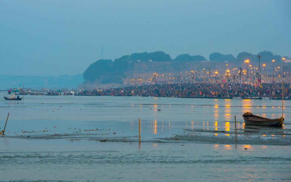 Kumbh_Mela_2013_Sangam,_Allahabd - Wikicommons Images