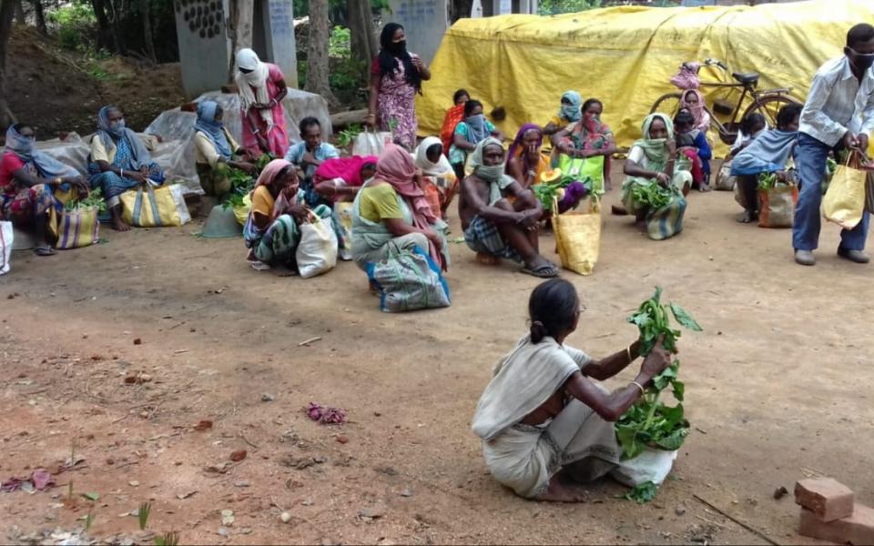 Distributing Food in Uporgoda Village