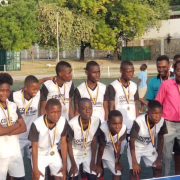 Photo: Young players posing for the photo. 