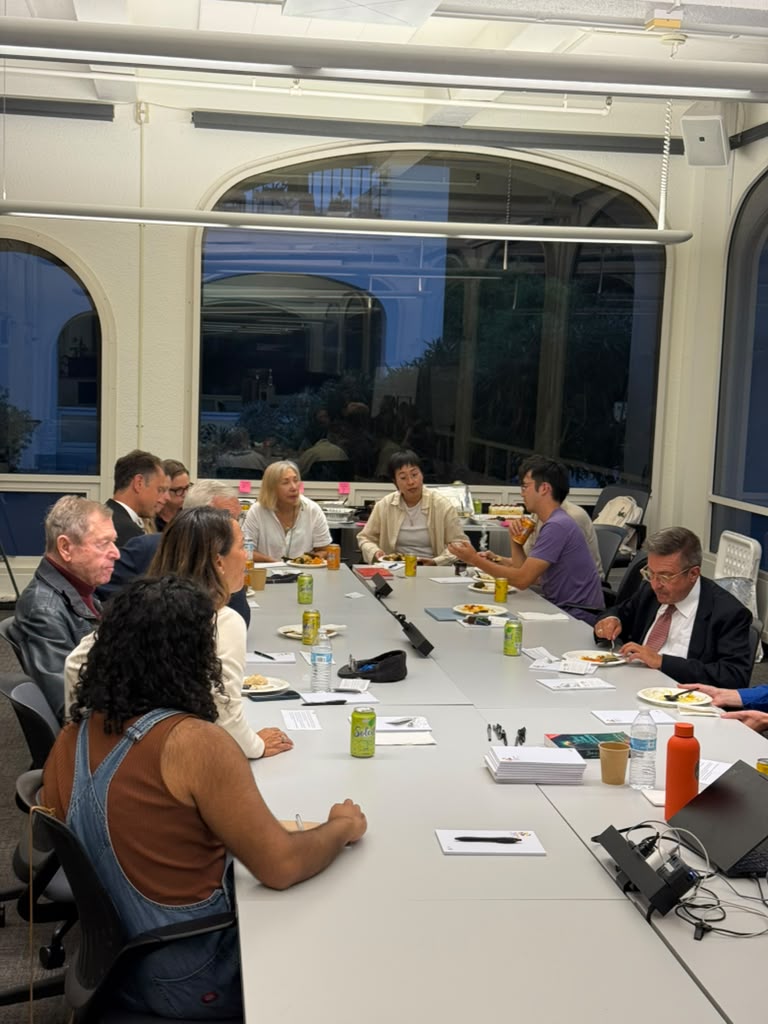 AI ROUND TABLE